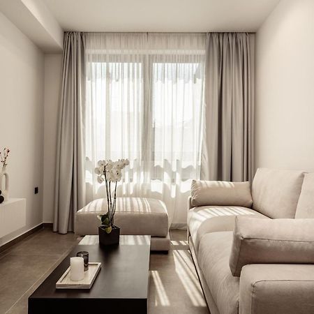 La Maison Suites ไซคิย์นธอสทาวน์ ภายนอก รูปภาพ
