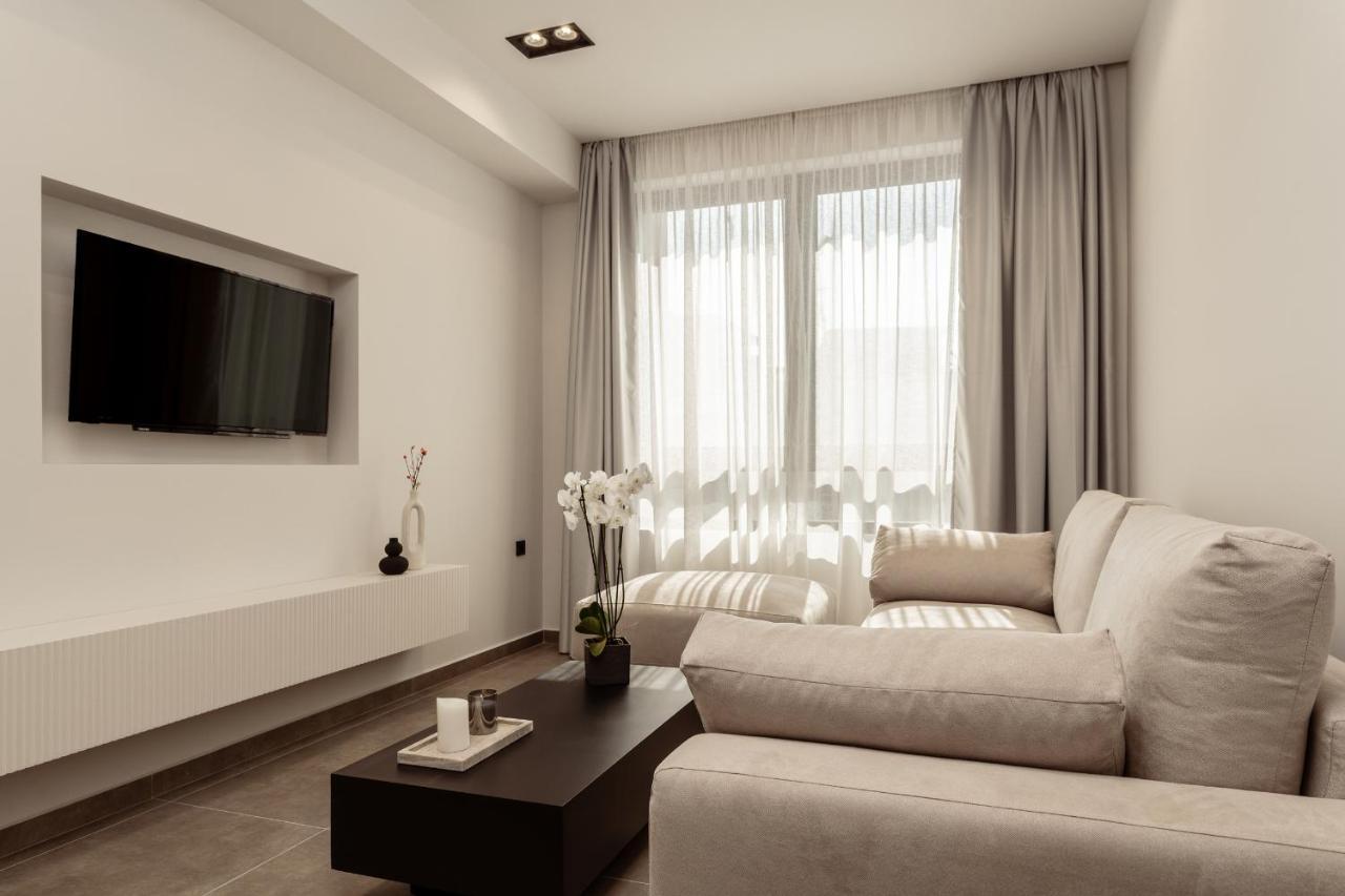 La Maison Suites ไซคิย์นธอสทาวน์ ภายนอก รูปภาพ