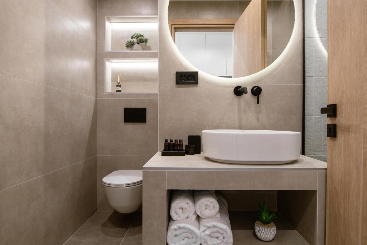 La Maison Suites ไซคิย์นธอสทาวน์ ภายนอก รูปภาพ