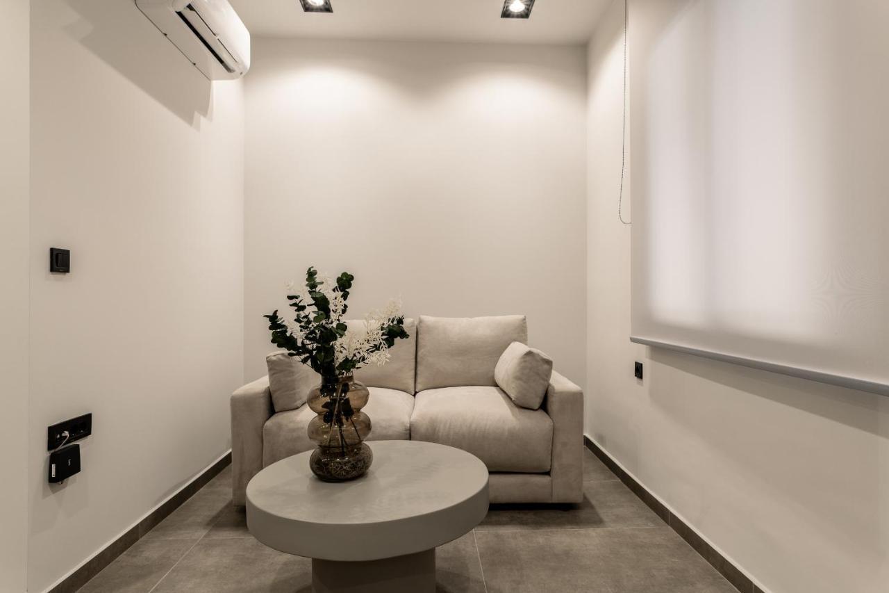 La Maison Suites ไซคิย์นธอสทาวน์ ภายนอก รูปภาพ