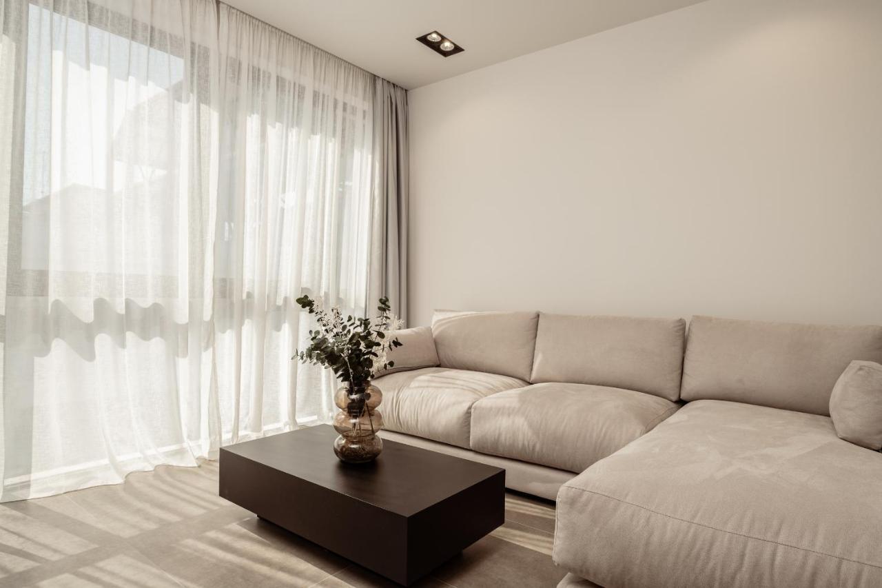 La Maison Suites ไซคิย์นธอสทาวน์ ภายนอก รูปภาพ